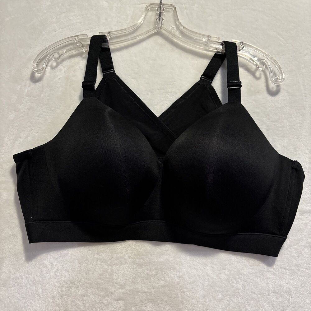 Cacique Lightly Lined Lounge Bra Wireless Padded Crossover Back Size 44B Black